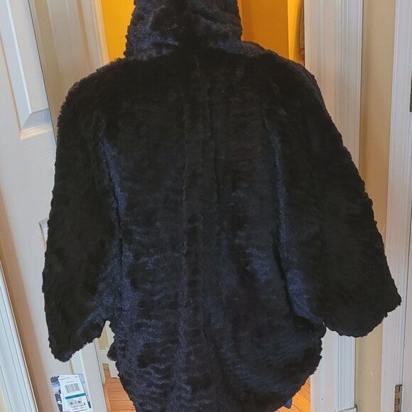 JOLT BLACK FAUX FUR JACKET - Picture 4 of 9
